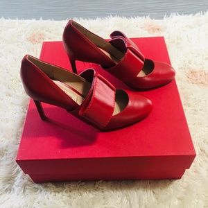 New Authentic VALENTINO Strappy Pump